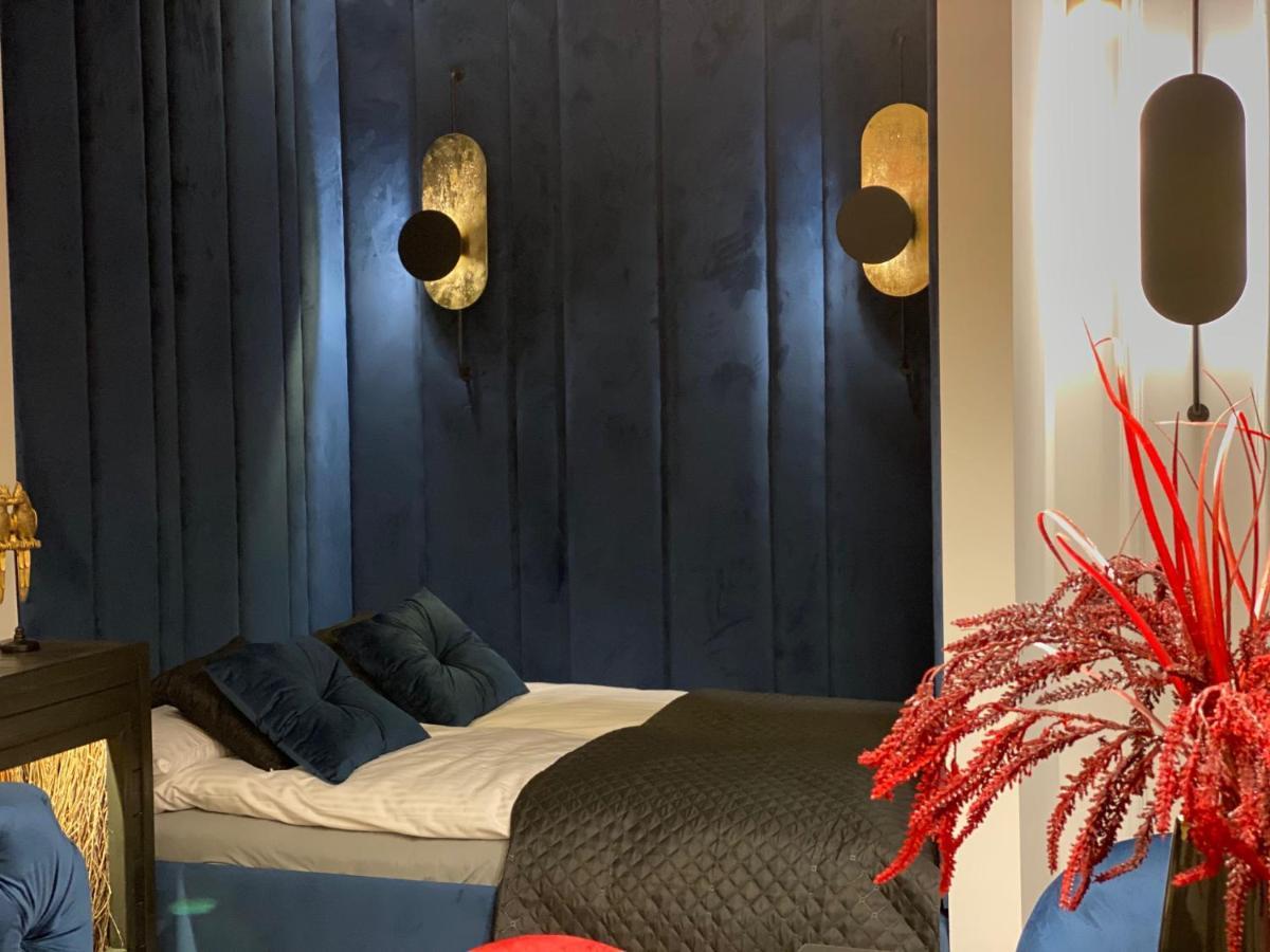 Family Sauna Teznia Apartments: Lakeside Retreat With Private Wellness *
